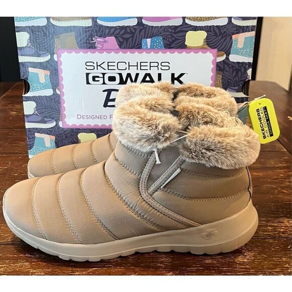 Skechers Women's Easy Going-Frosty Charm Ankle Boot - Picture 2 of 8